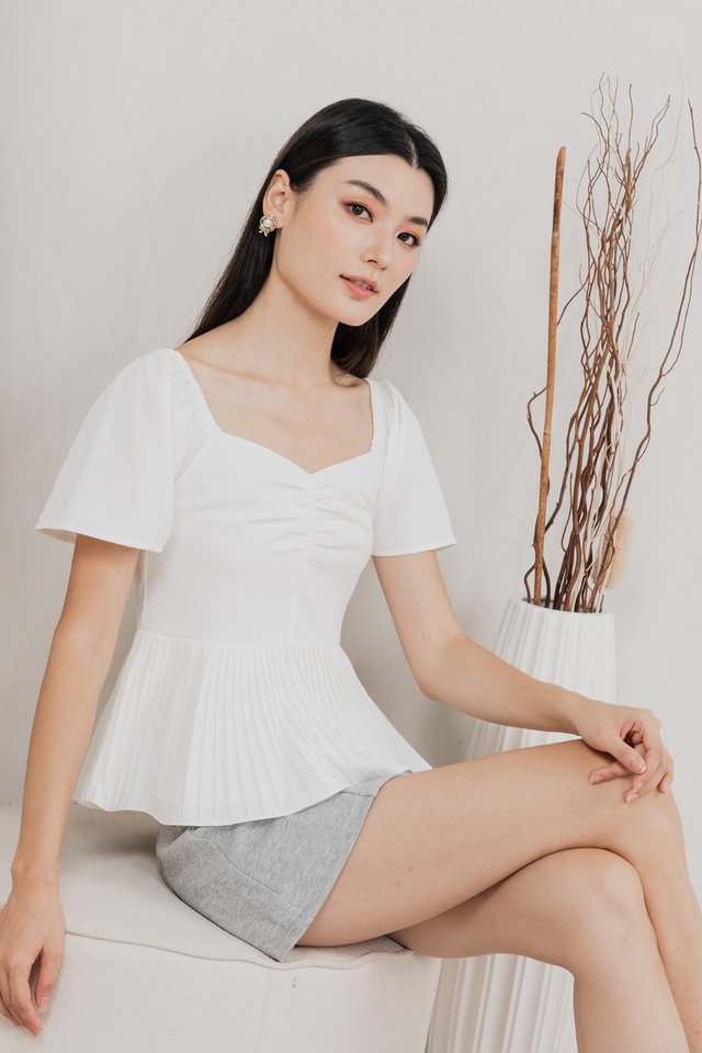 Poise Sweetheart Pleated Top In White