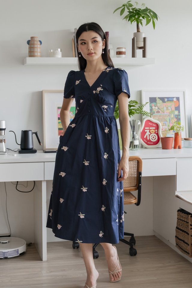 Fortuna Fleur Embroidery Midi Dress In Navy