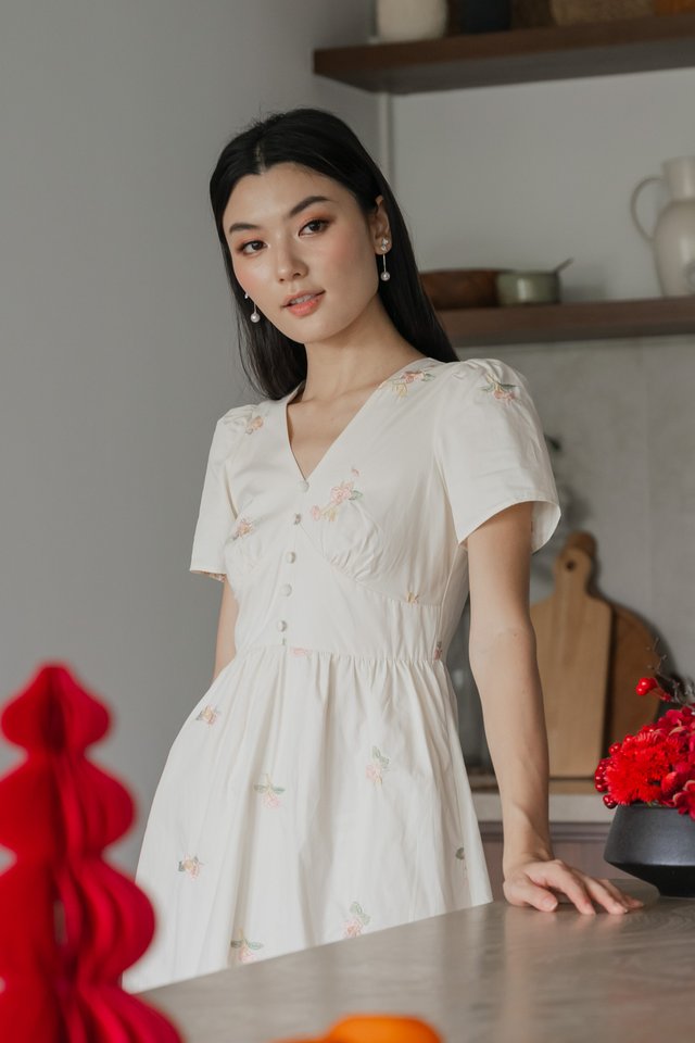 Fortuna Fleur Embroidery Midi Dress In Cream