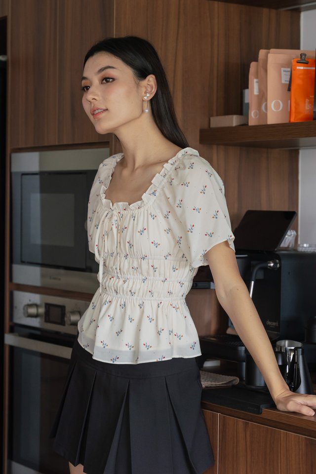 Fields Floral Prints Ruched Top In Cream