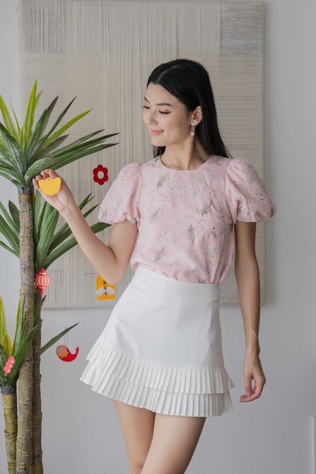 Finesse Floral Eyelet Top In Pink