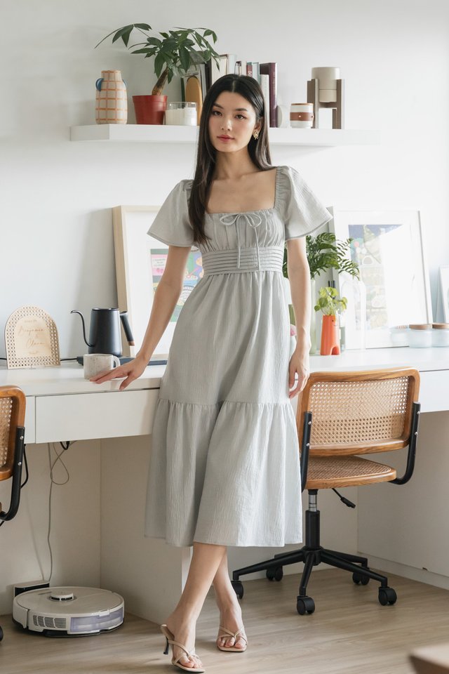Peachy Textured Ribbon Midi Dress In Sage