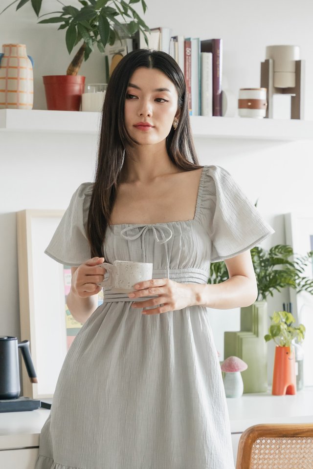 Peachy Textured Ribbon Midi Dress In Sage