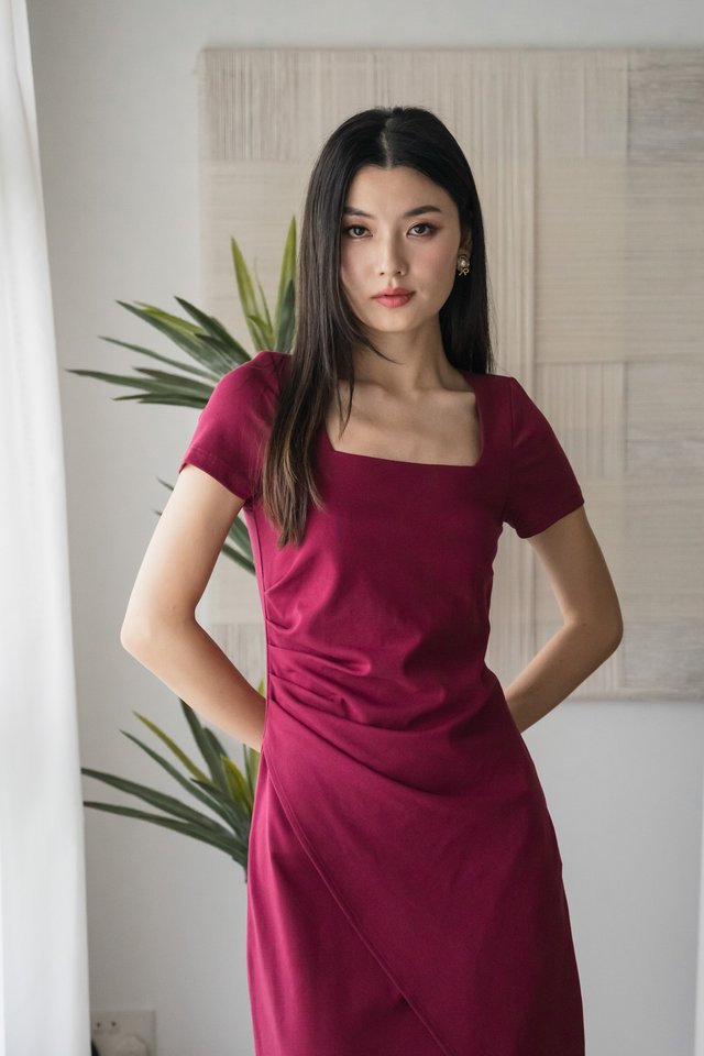Oaklyn Side Ruched Overlap Midi Dress In Wine