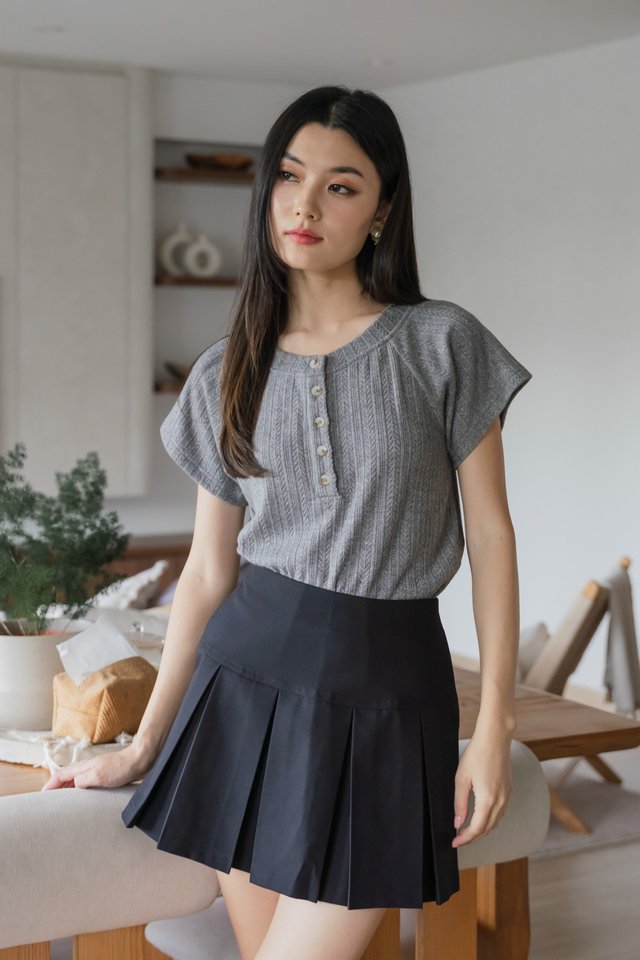 Boyce Buttons Knit Top In Grey