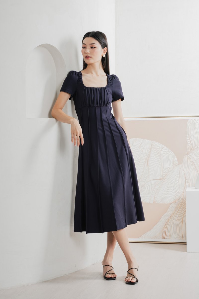 Pristin Panelling Midi Dress In Navy