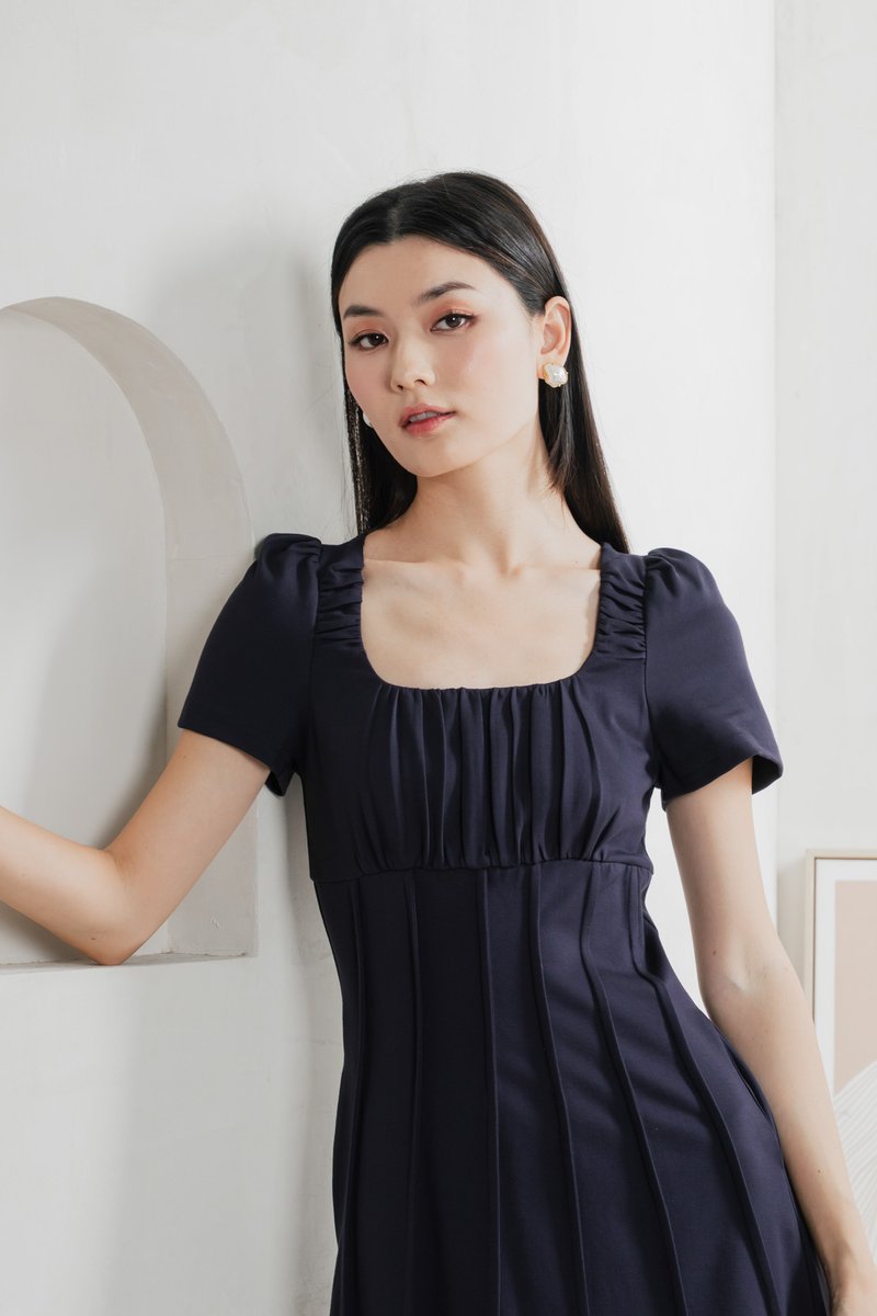 Pristin Panelling Midi Dress In Navy