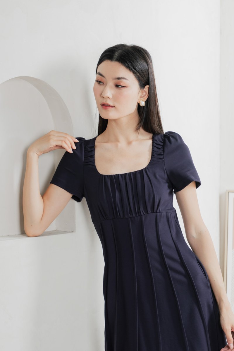 Pristin Panelling Midi Dress In Navy