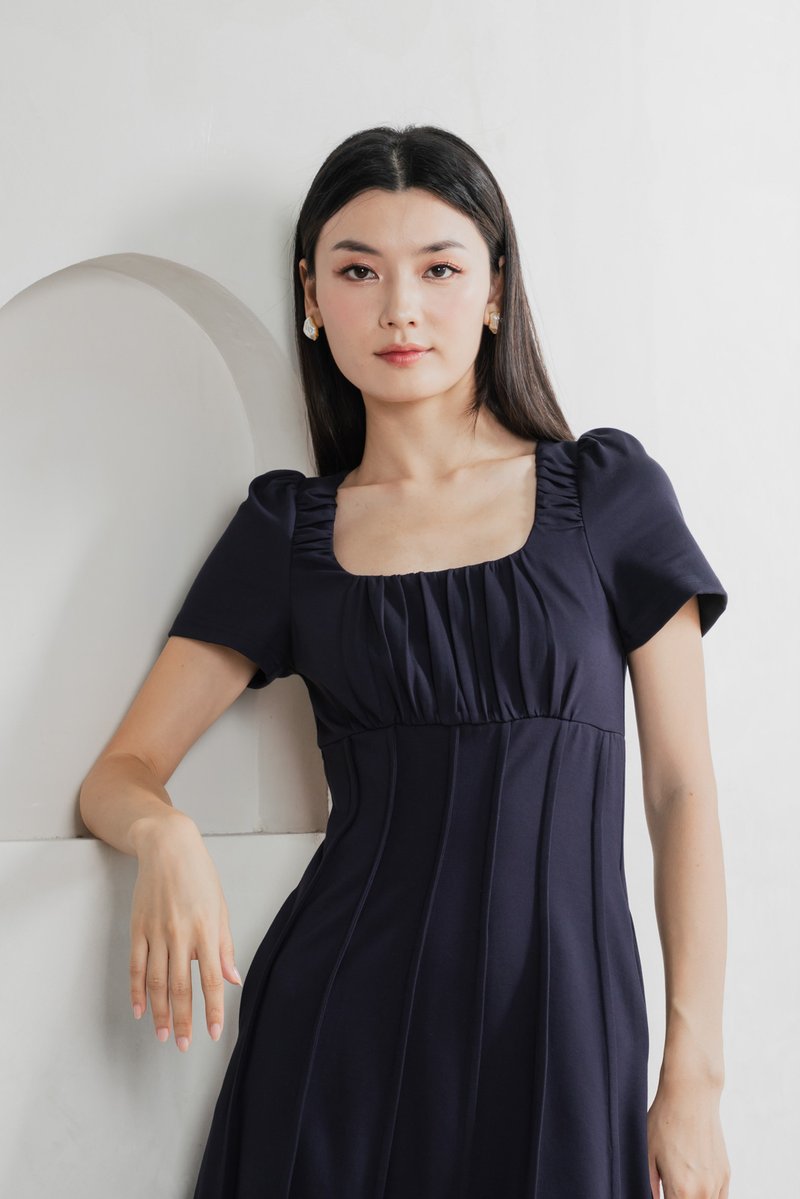 Pristin Panelling Midi Dress In Navy