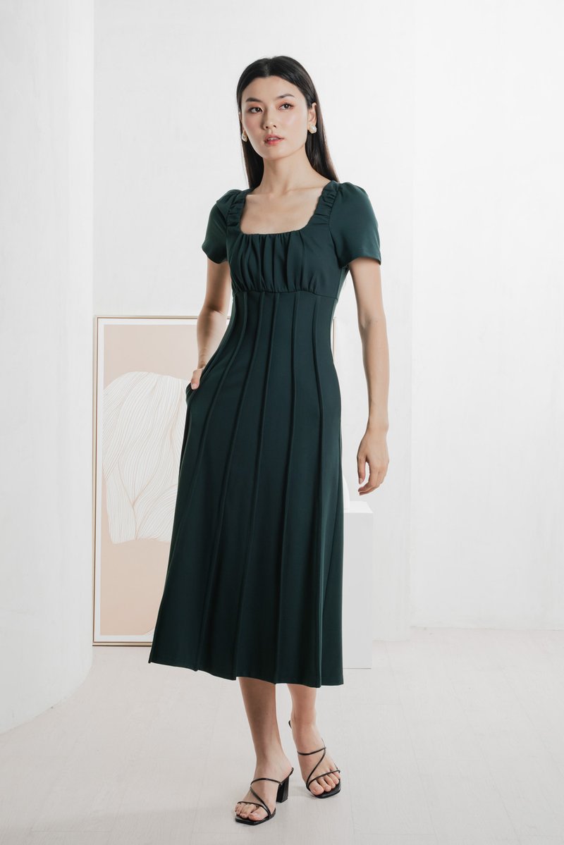 Pristin Panelling Midi Dress In Emerald
