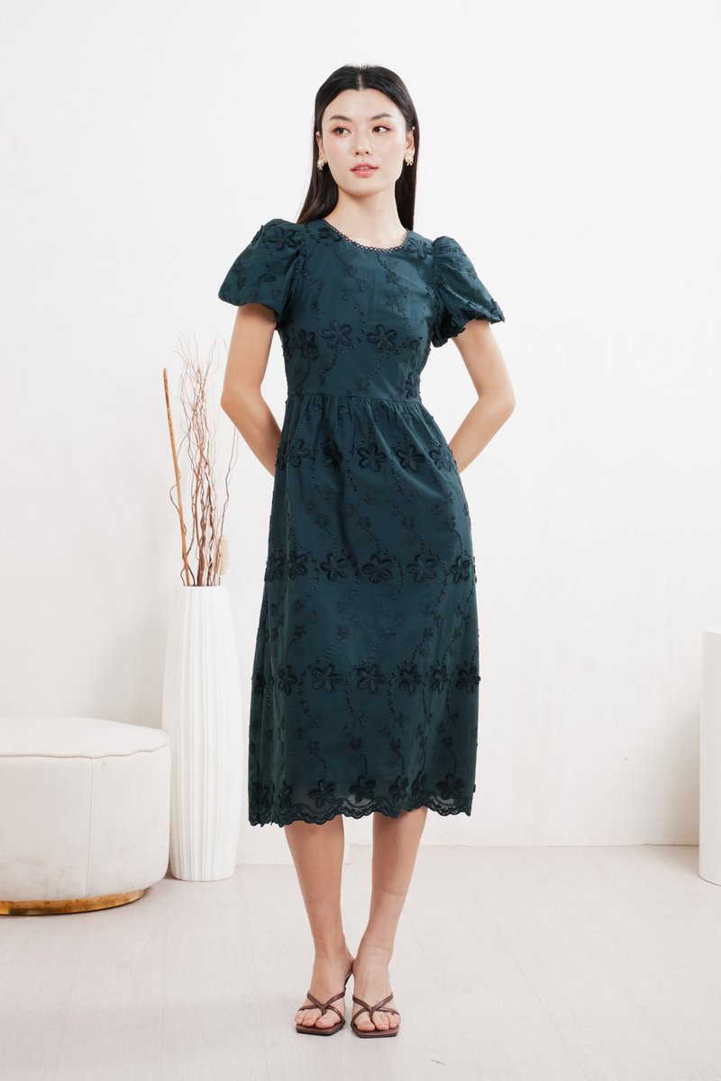 Mira Embroidery Midi Dress In Emerald