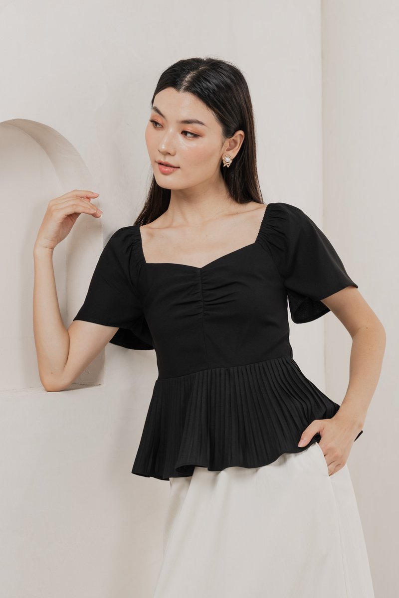 Poise Sweetheart Pleated Top In Black