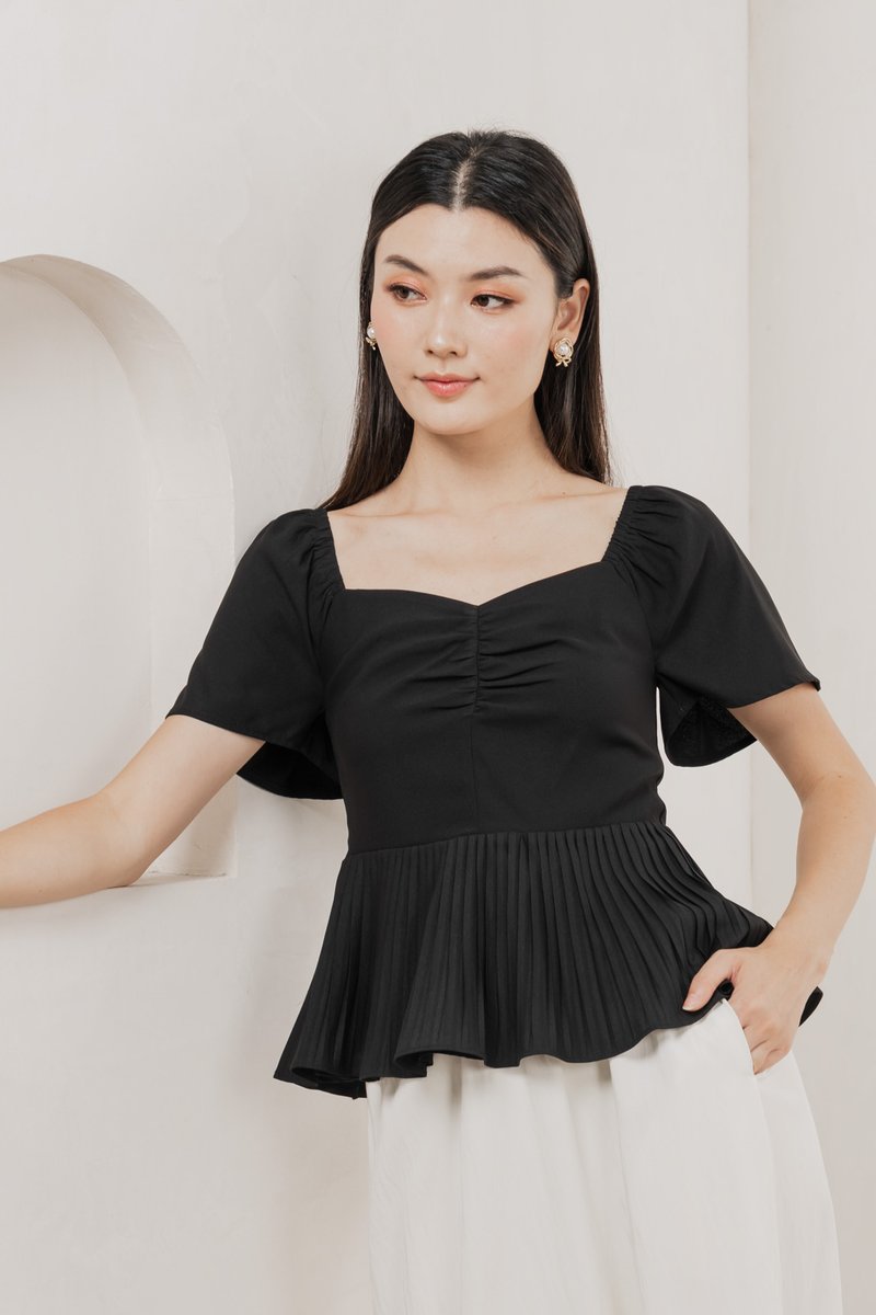 Poise Sweetheart Pleated Top In Black