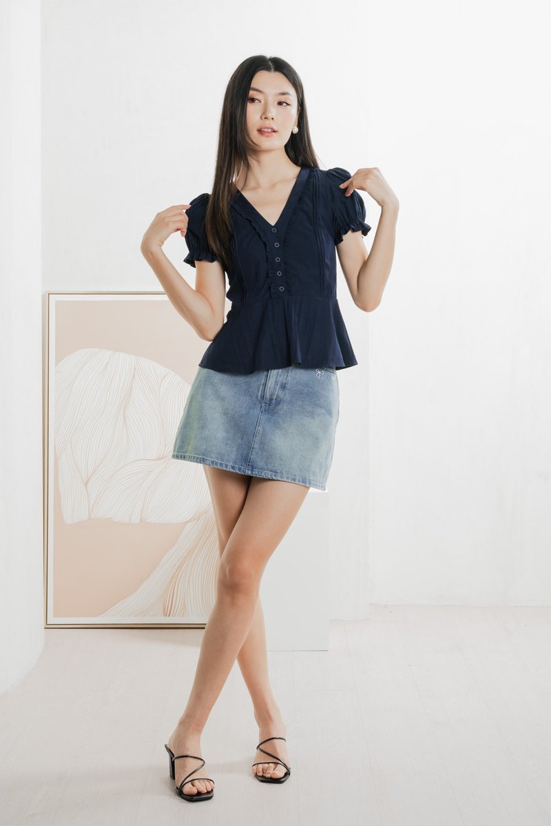 Quinn Cottagecore Top In Navy
