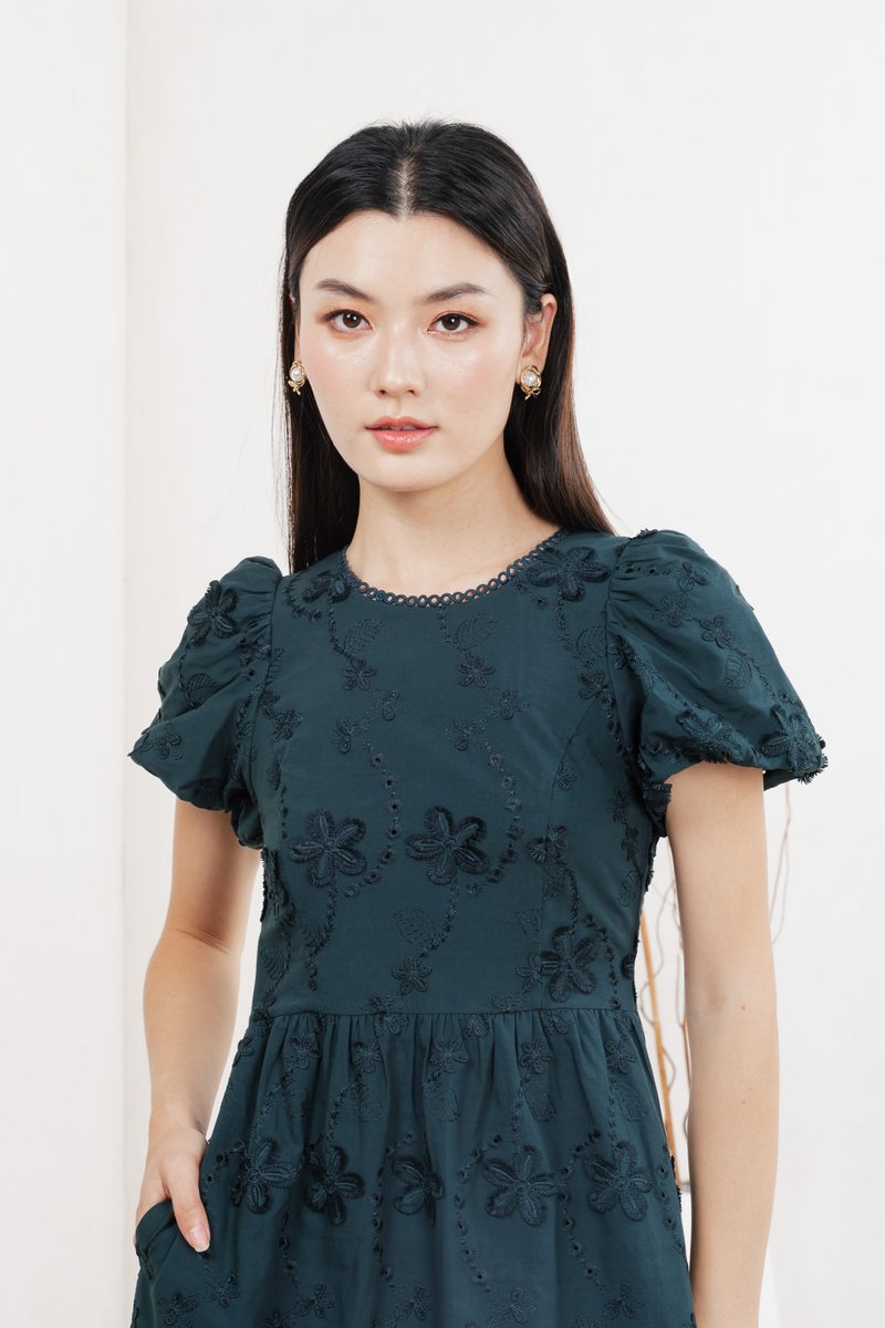 Mira Embroidery Midi Dress In Emerald