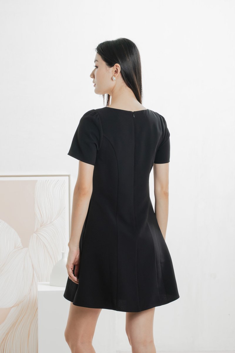 Barbara Buttons Panelled Dress In Black