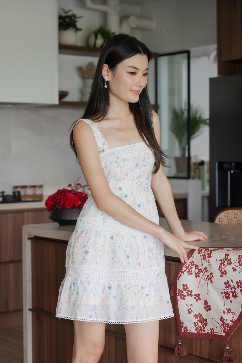 Symphony Floral Lace Tiered Dress (XS)