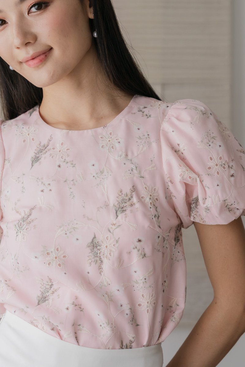 Finesse Floral Eyelet Top In Pink(M)