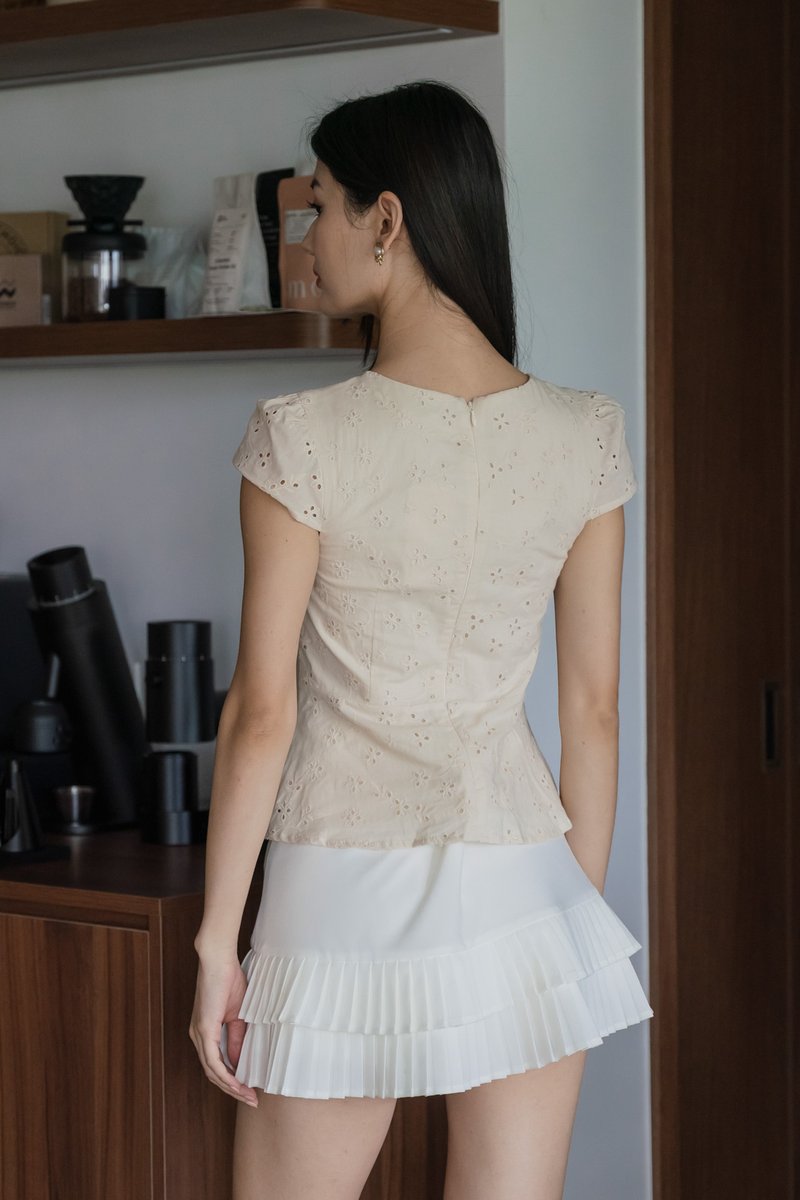 Mimi Eyelet Ribbon Top In Cream