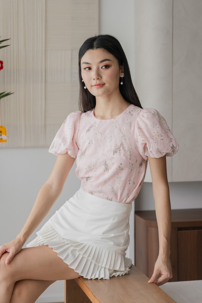 Finesse Floral Eyelet Top In Pink(M)