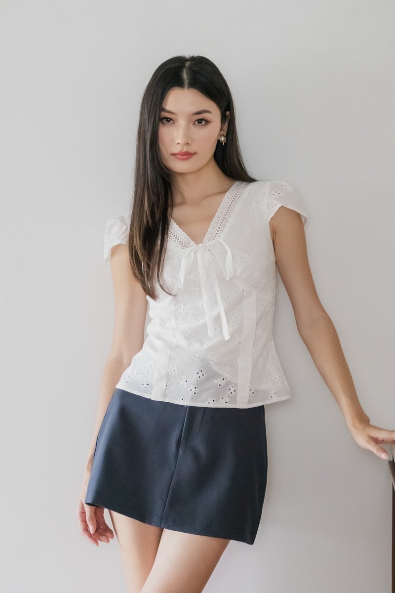 Mimi Eyelet Ribbon Top In White