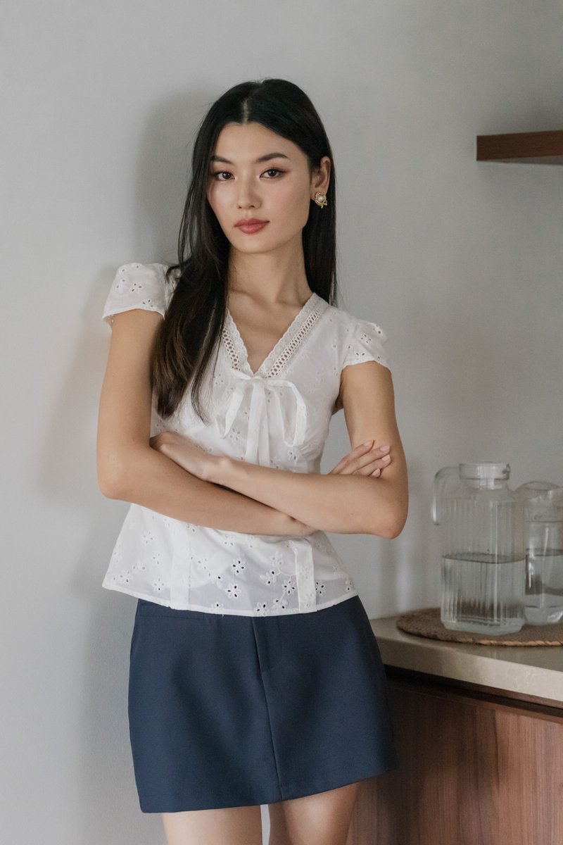 Mimi Eyelet Ribbon Top In White