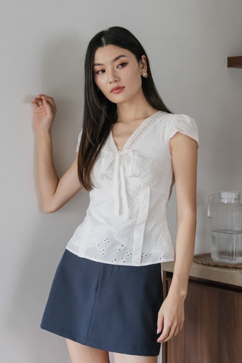 Mimi Eyelet Ribbon Top In White