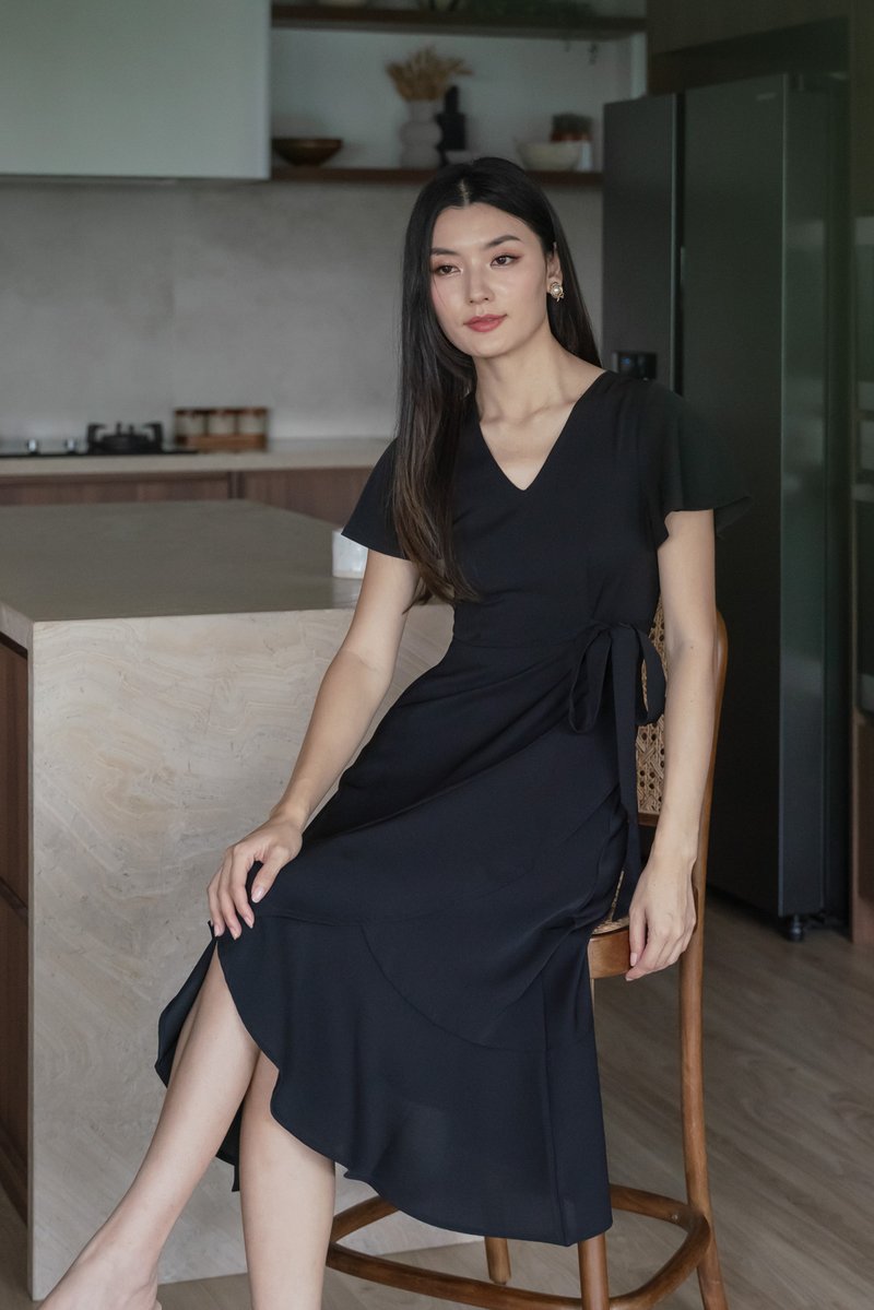 Rylan Faux Wrap Midi Dress In Black