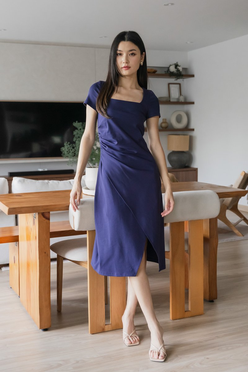 Oaklyn Side Ruched Overlap Midi Dress In Navy