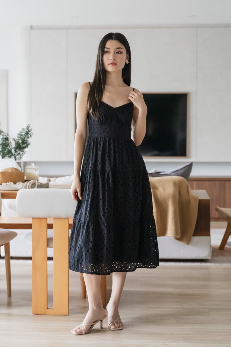 Carlin Eyelet Camisole Midi Dress In Black (XS)