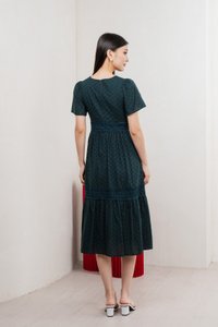 Splendor Eyelet Lace Midi Dress In Emerald