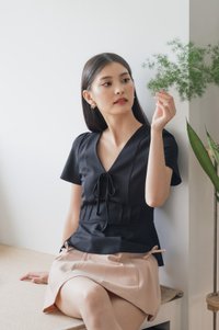 Miko Ribbon Empire Top In Black