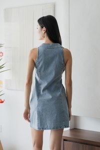 Fanning Halter Denim Dress In Light Wash