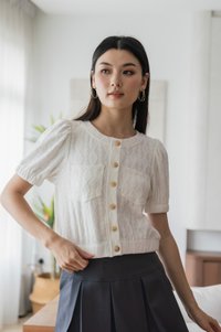 Vaeda Buttons Pocket Knit Top In White