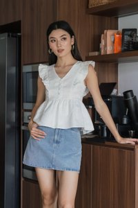 Ruby Embossed Ruffle Sleeves Top In White