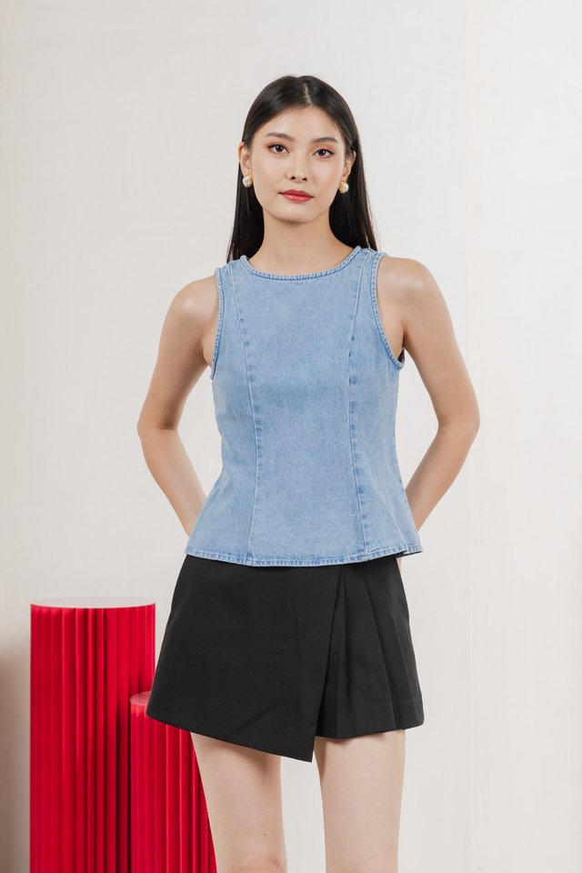 Grand Side Pleat Skort In Black