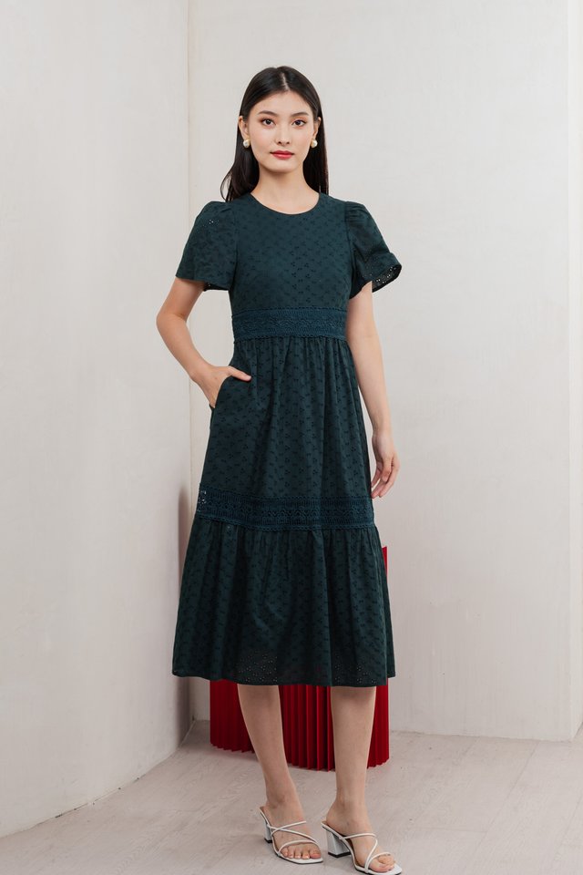 Splendor Eyelet Lace Midi Dress In Emerald