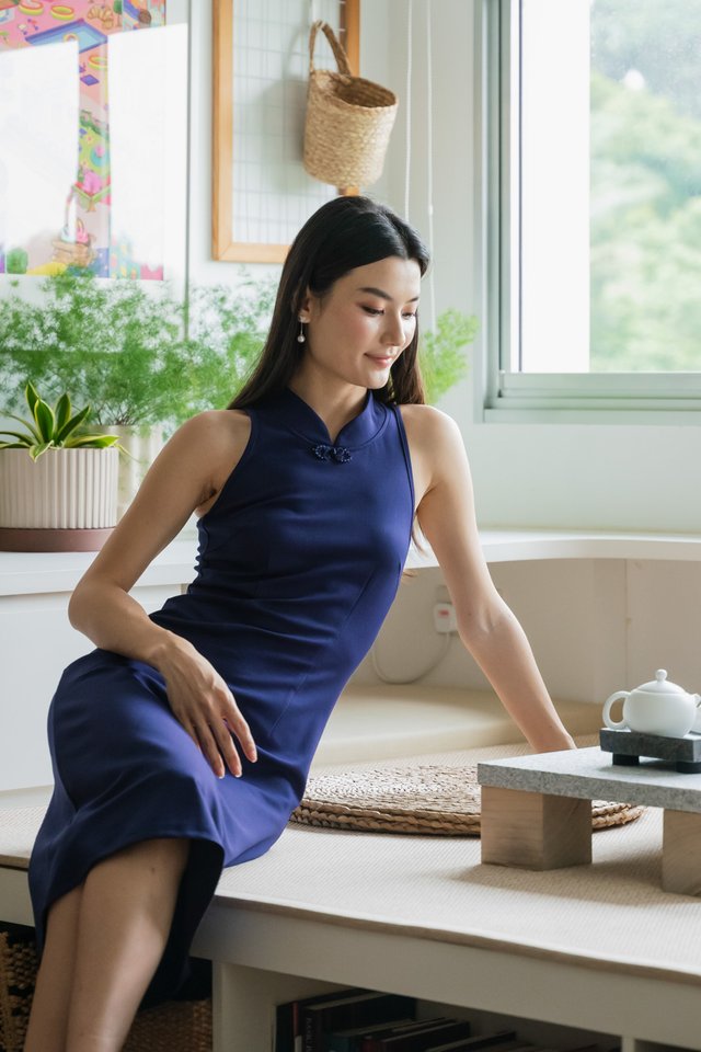Mulan Qipao Midi Dress In Navy