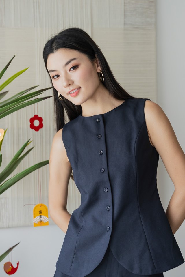 Jazz Longline Vest Top In Midnight