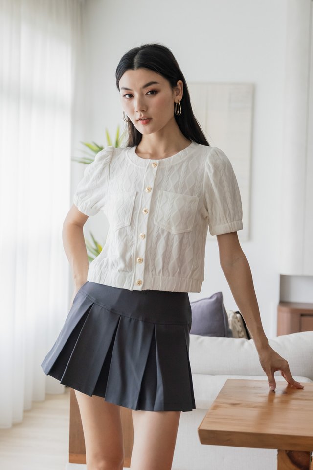 Vaeda Buttons Pocket Knit Top In White