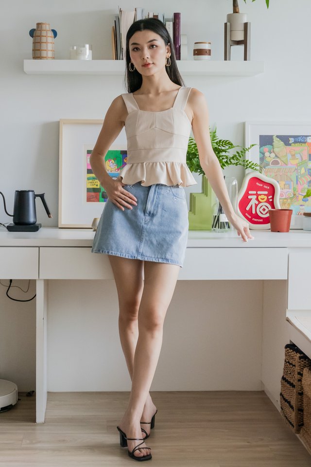 Clarine Panelled Top In Sand