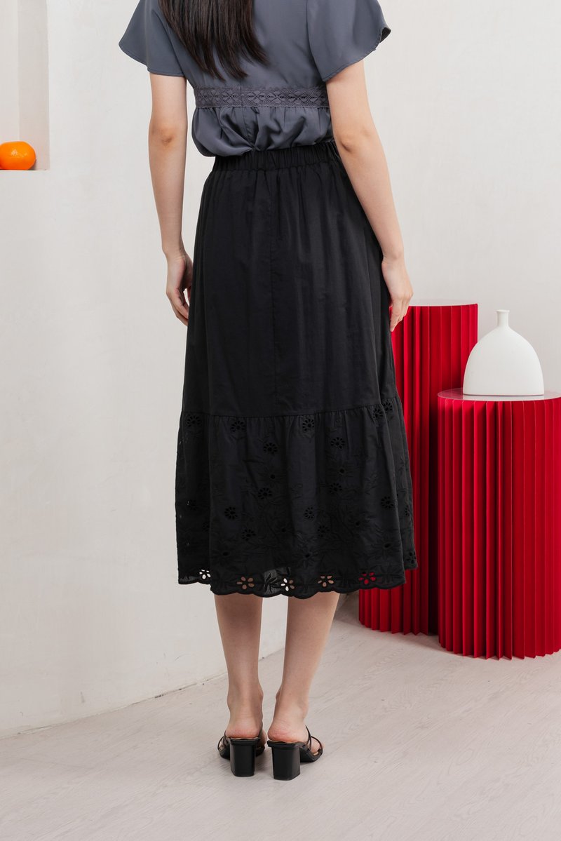 Marilyn Eyelet Midi Skirt In Black