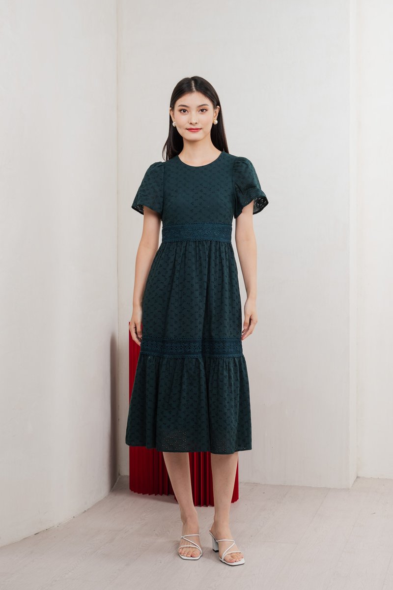 Splendor Eyelet Lace Midi Dress In Emerald