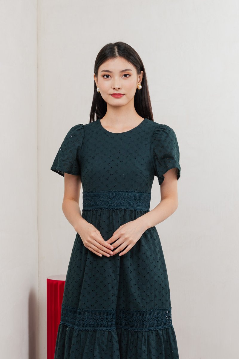 Splendor Eyelet Lace Midi Dress In Emerald