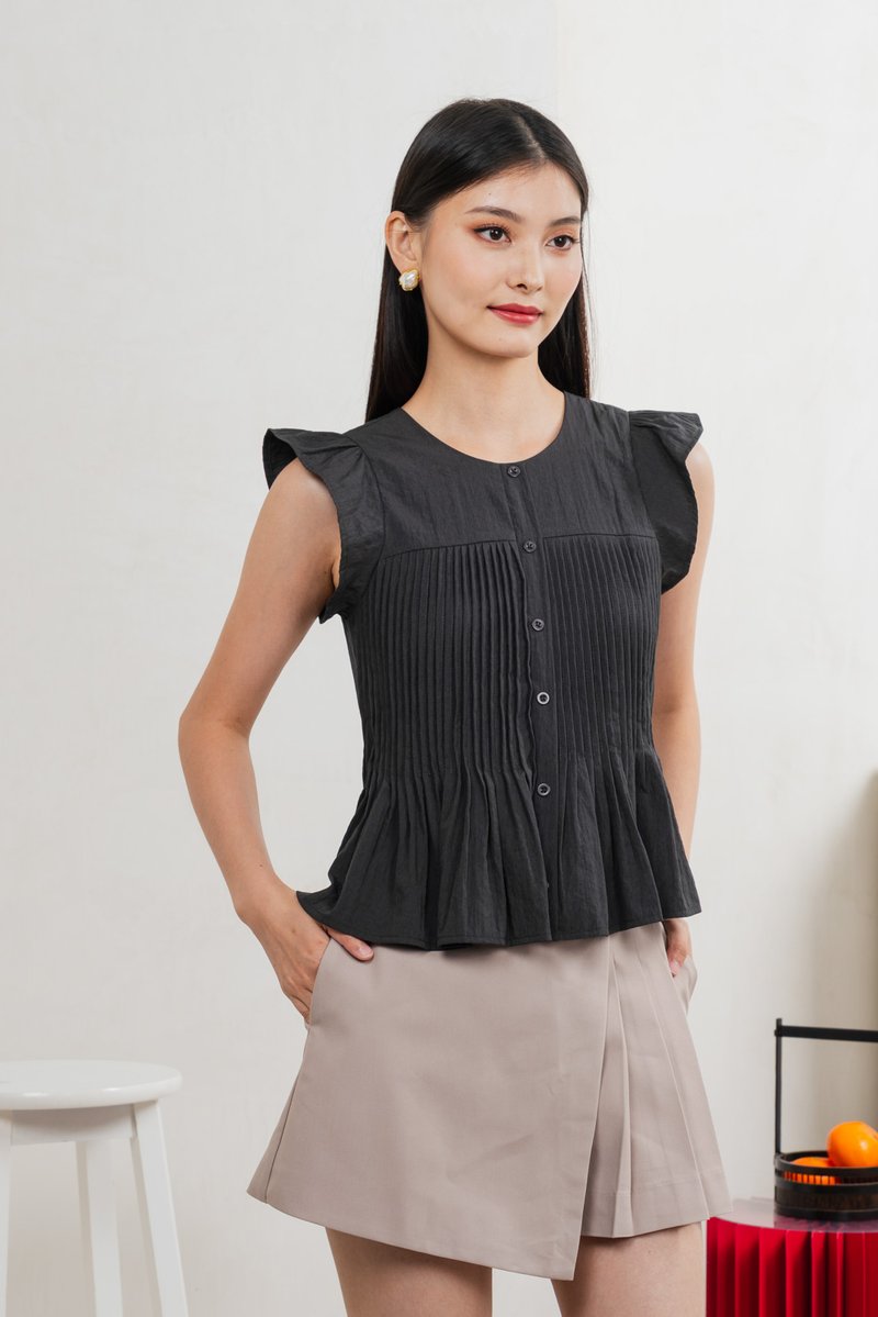 Bronwyn Buttons Pintuck Top In Gunmetal