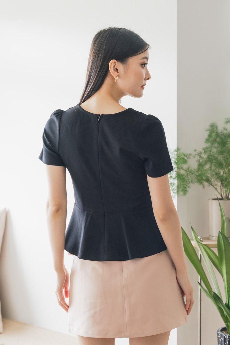 Miko Ribbon Empire Top In Black