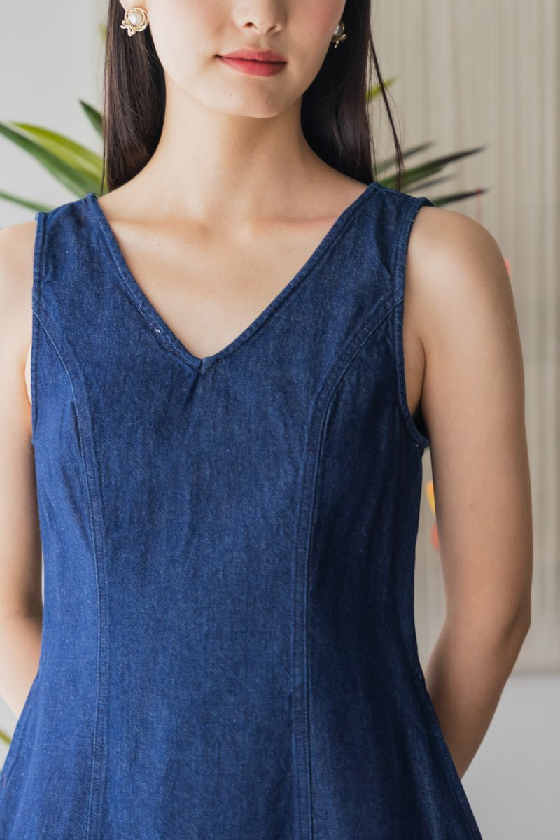 Thrive Denim Tiered Hem Dress in Mid Wash