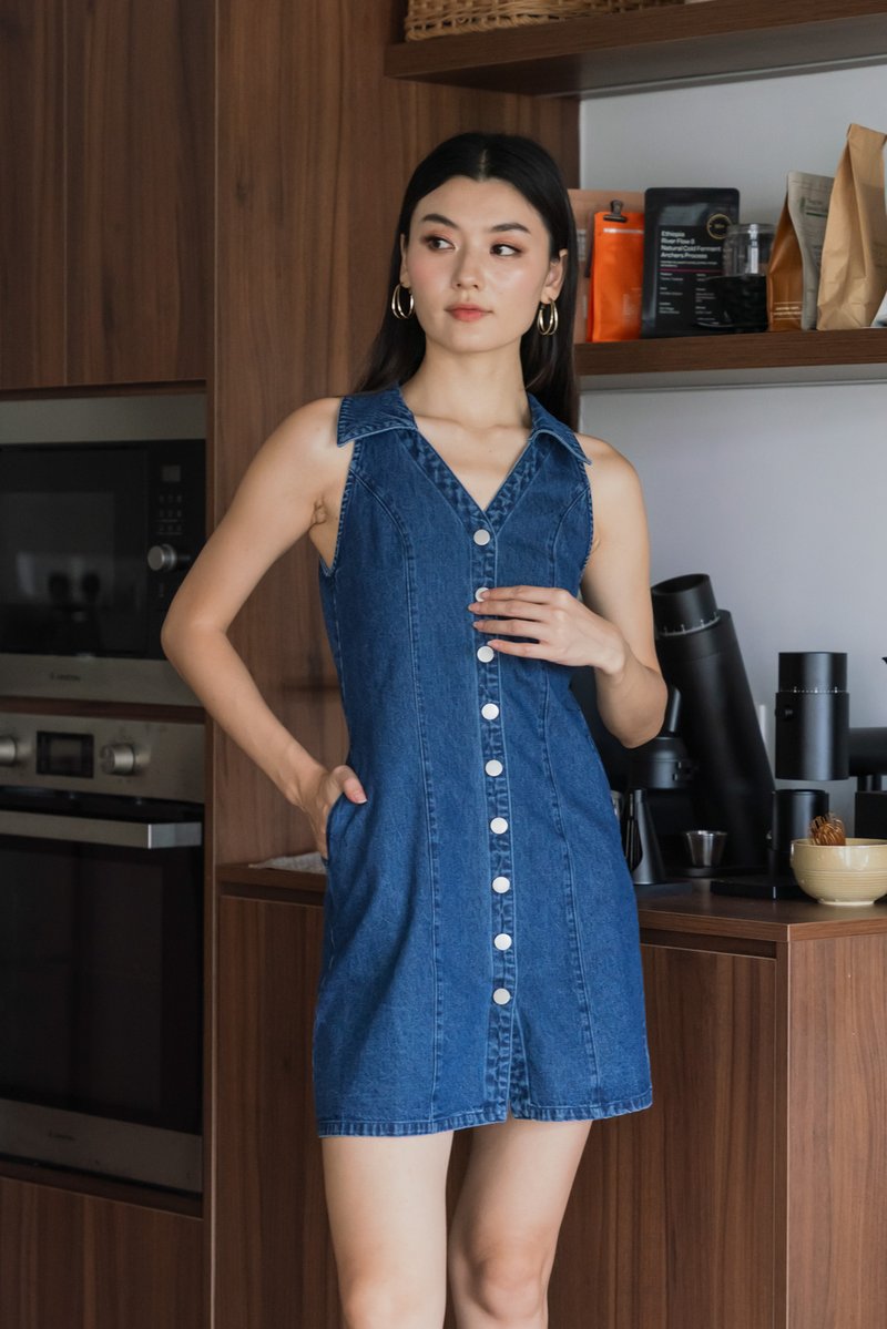Fanning Halter Denim Dress In Dark Wash