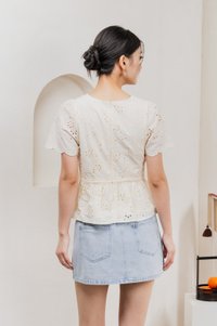 Trinidad Eyelet Buttons Top In Cream