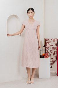 Meraline Embroidery Lace Midi Dress In Dusty Pink